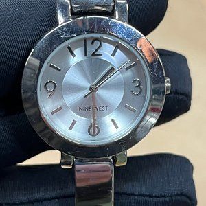 Nine West M6 Women's Sunray Dial Bangle Watch New Battery WORKS